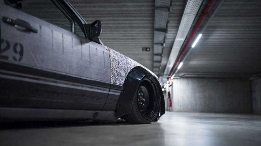 Детали экстерьера Mercedes-Benz 200 E by Tom Mays 2017 года  (фото 6 из 6)